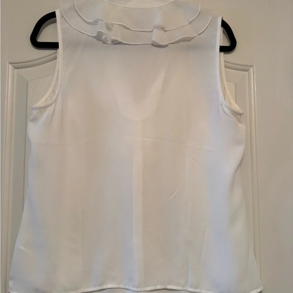 CAbi #3979 White Ruffle Sleeveless Blouse Size M - Picture 4 of 5